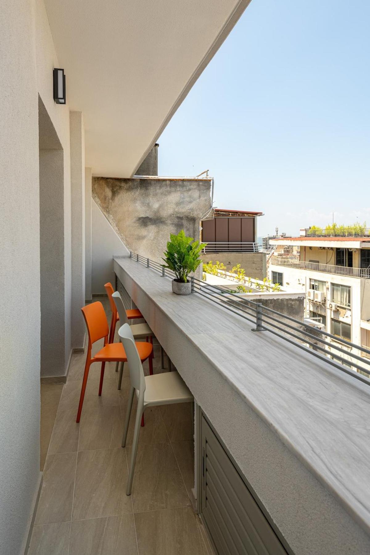 Magnificent Penthouse Gem In Privileged Location Apartment *
